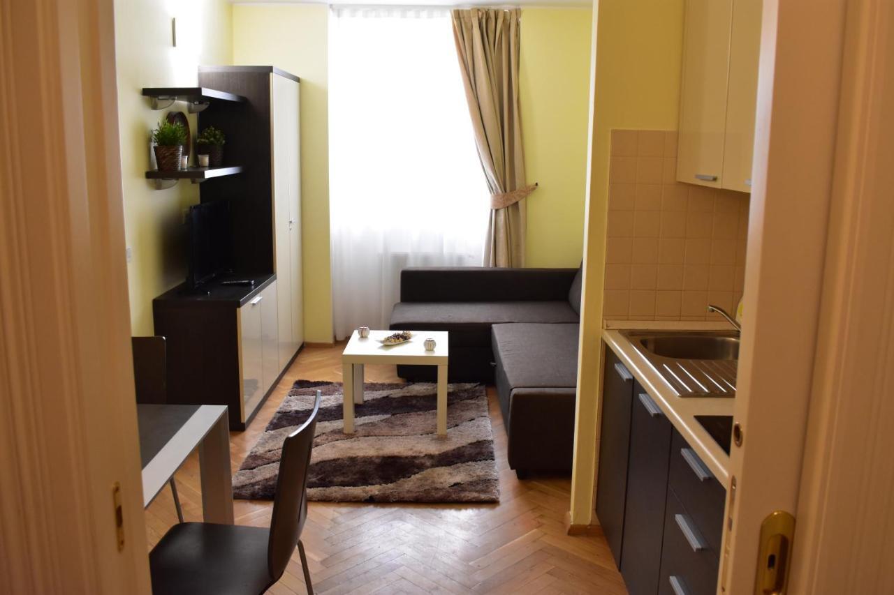 Apartment Vikroria - Hálkova 5 Praha Exteriér fotografie