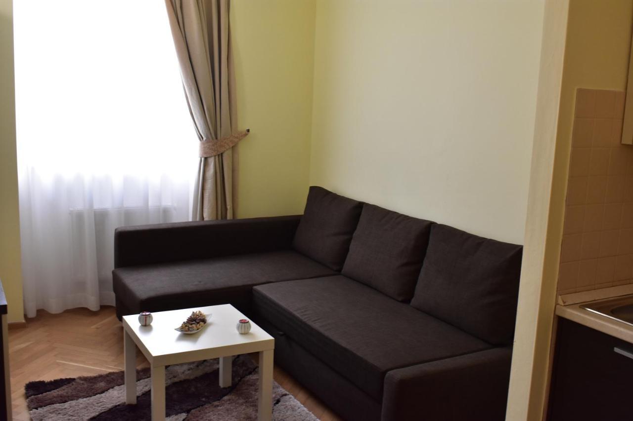 Apartment Vikroria - Hálkova 5 Praha Exteriér fotografie