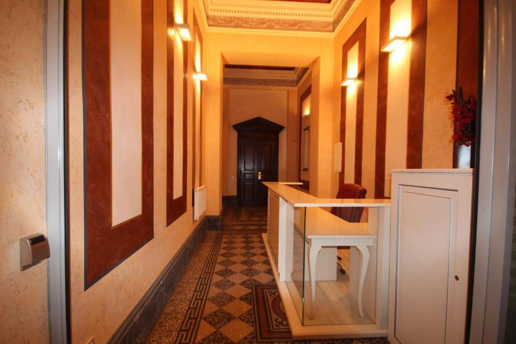 Apartment Vikroria - Hálkova 5 Praha Exteriér fotografie